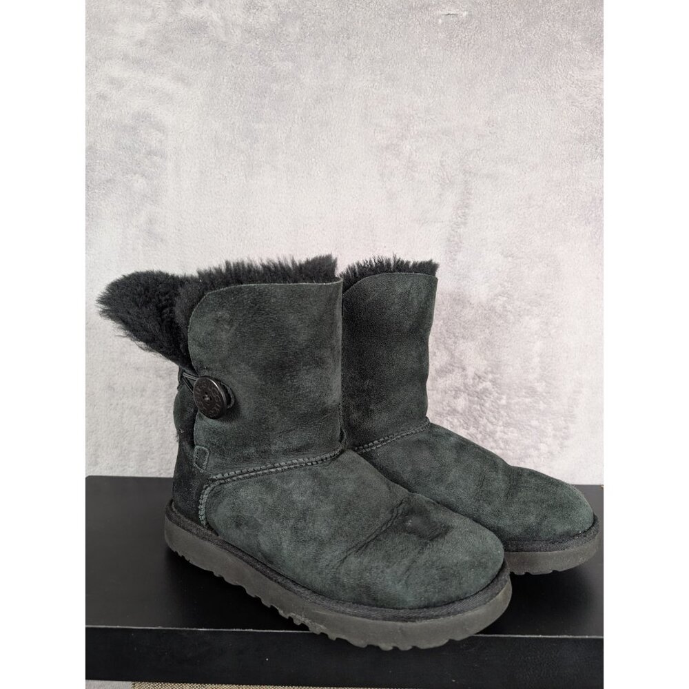 UGG Bailey Button Boots Womens Size 7 Black Plush Inside Suede Faux Fur